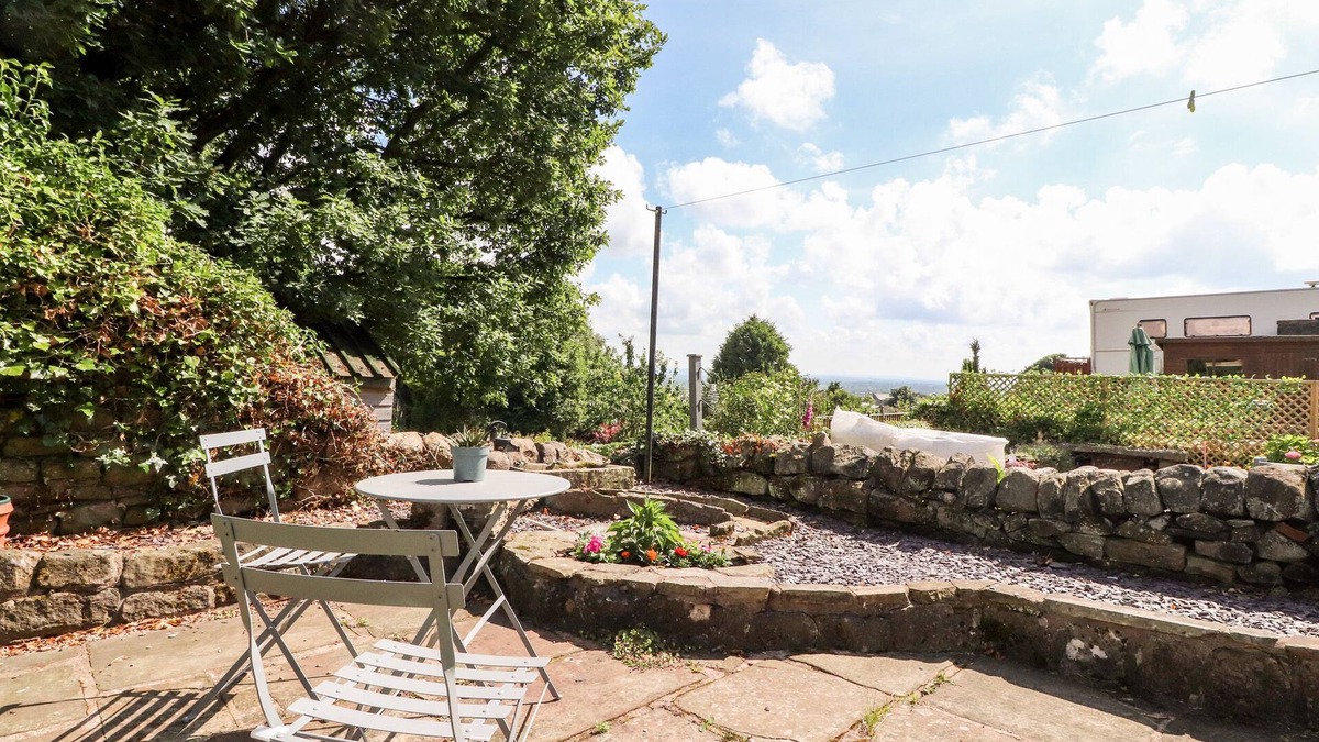 Longridge Cottage | JAM POT COTTAGE, pet friendly, character holiday cottage in Longridge