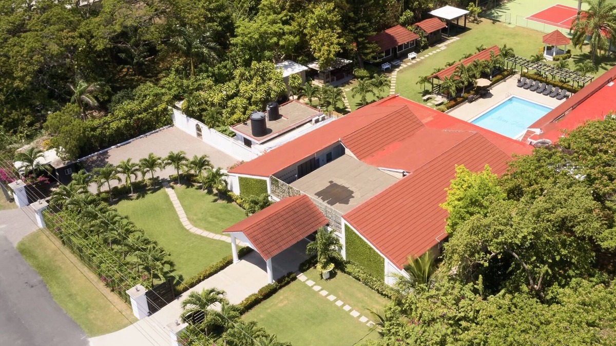 Mammee Bay Estates Villa | Jam Villa, A Private 7 or 13 Bedroom Villa Resort in a Gated Beach Community