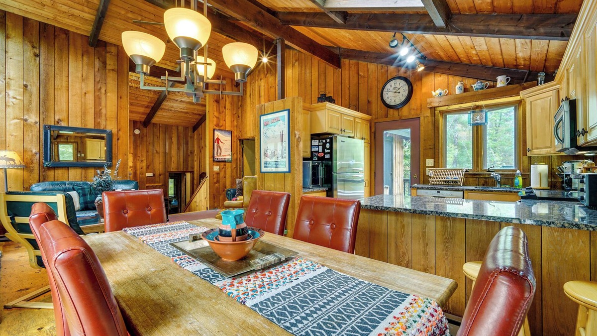Jamaica Cottage | Jamaica Vacation Home w/Deck: 8 Mi to Skiing!