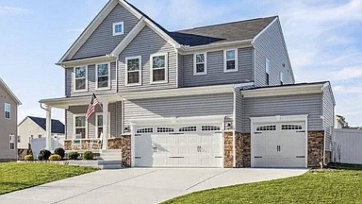 Central Newport News House | James River Cottage nBig Cozy and beautiful new construction