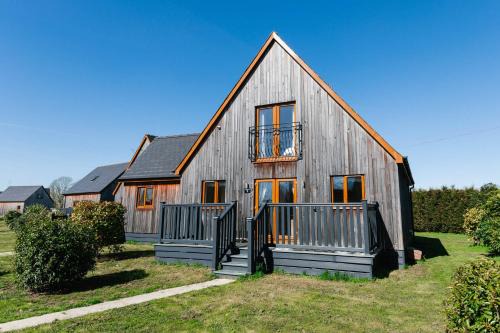 Brigg House | James Ville Marina, Lodge 9