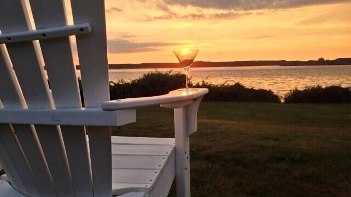 Jamestown Apartment | Jamestown Conanicut Island Retreat - The Island Life!