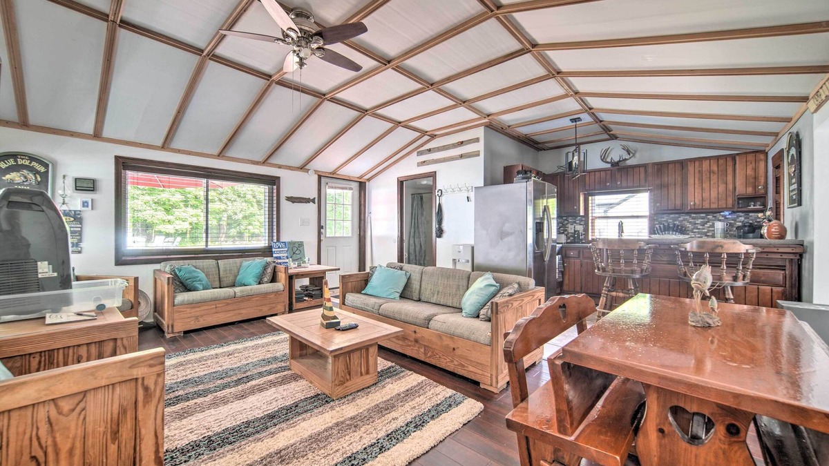 Westford House | Jamestown Retreat w/Hot Tub - Walk to Lake!