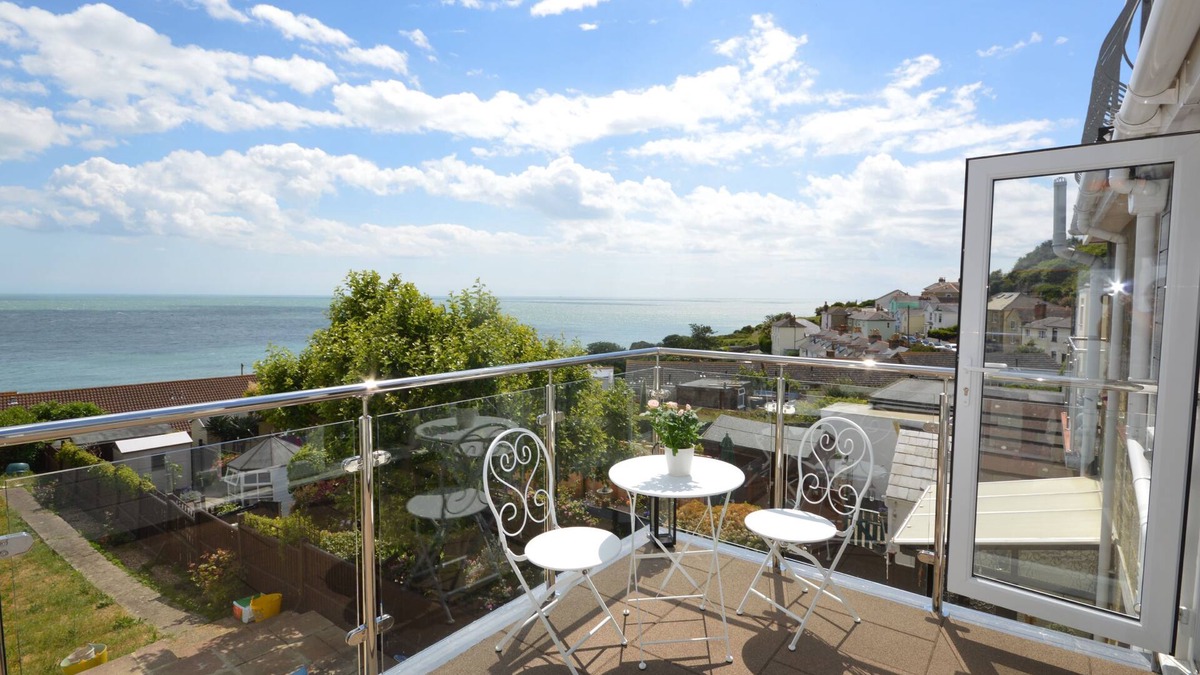 Ventnor Cottage | Jan Dee Cottage - a cottage that sleeps 6 guests in 3 bedrooms