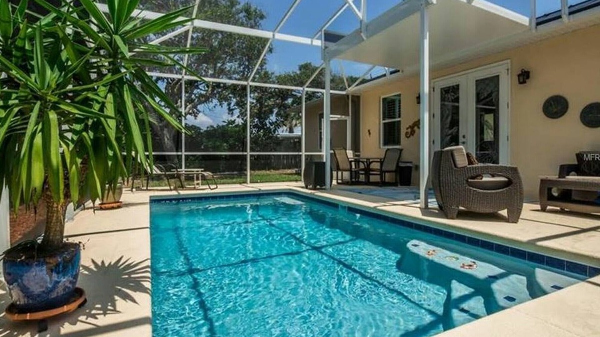 New Smyrna Beach House | Jan Feb 2026 OPEN Lazy Turtle Beach House NSB, Solar Heated Pool, Steps to Beach