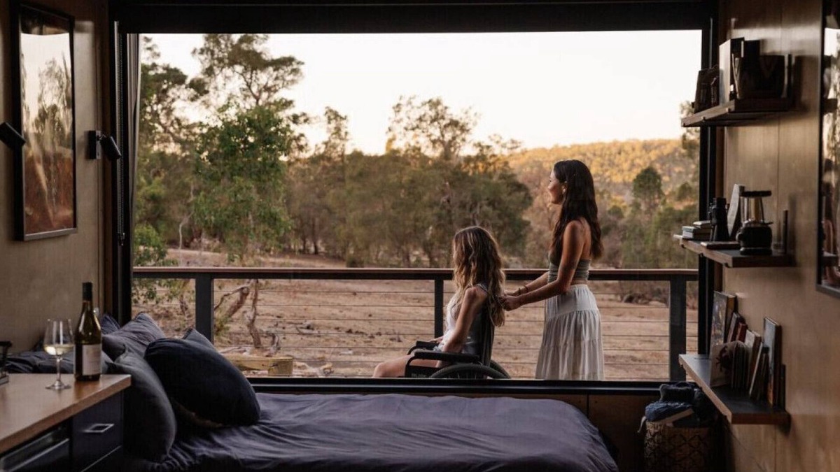 Keysbrook Cabin | Jana the Tiny Cabin in Serpentine
