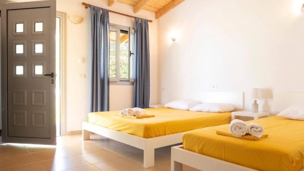 Himare House | Janakis Garden Livadi