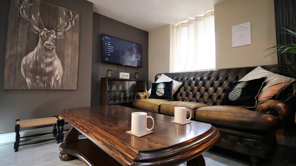 Splott House | Janet Street Loft (4 beds)