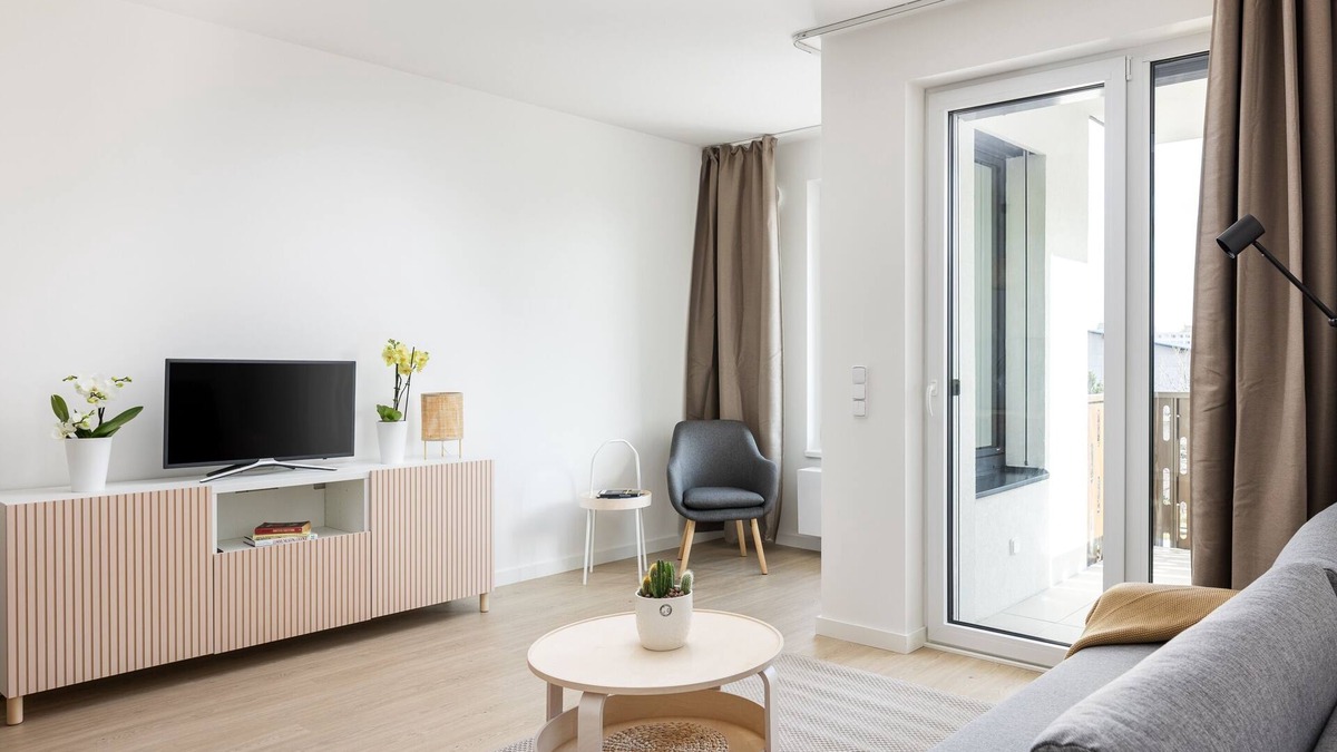 Prague 13 Apartment | Japandi Homestay for 4-Alfa Rezidence-MetroB Luka