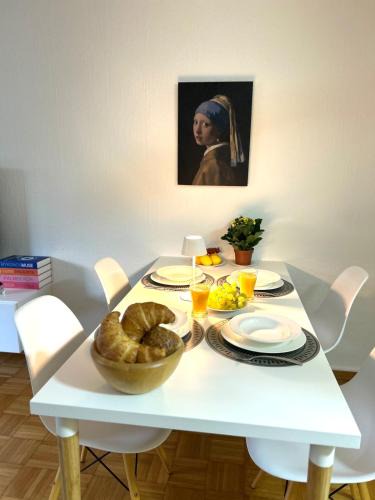 Innenstadt-Ost Apartment | Japandi-Style in Dortmund mit Stellplatz, Balkon