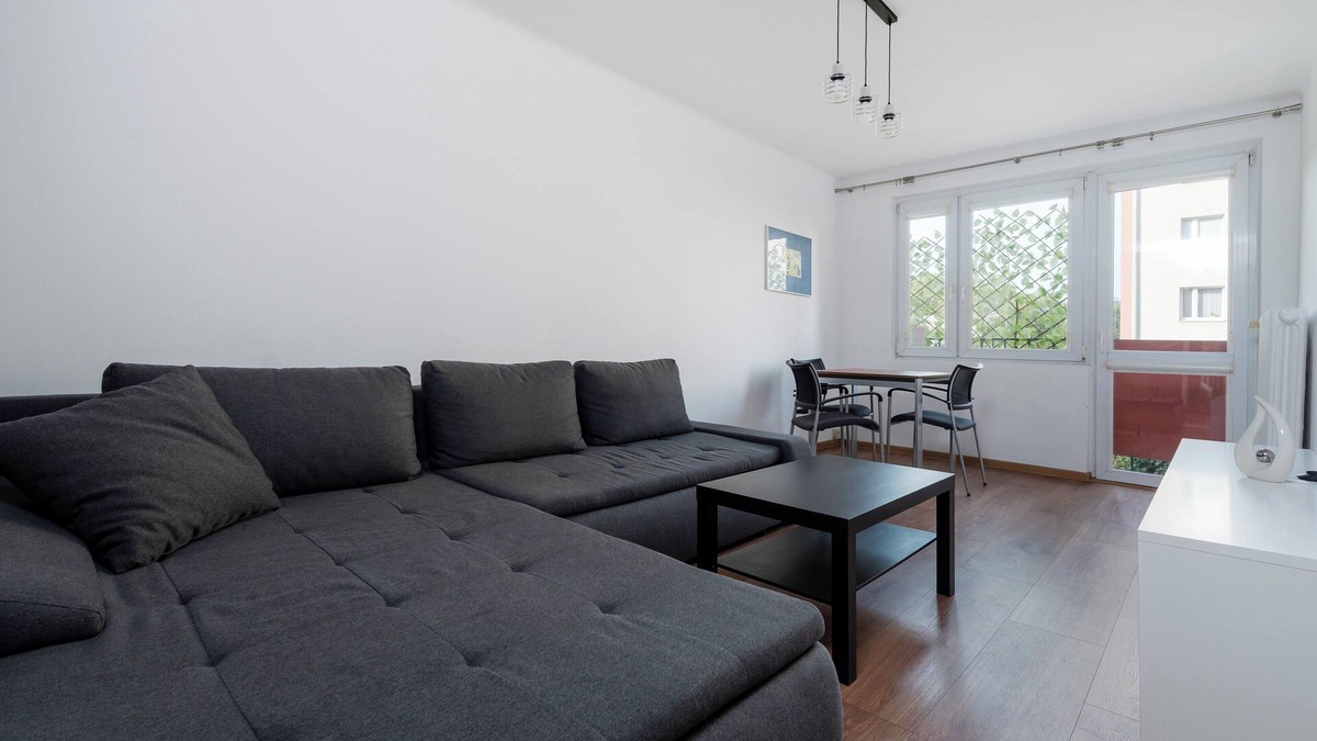 Srodmiescie Apartment | Jaracza 3-Bedroom Apartment