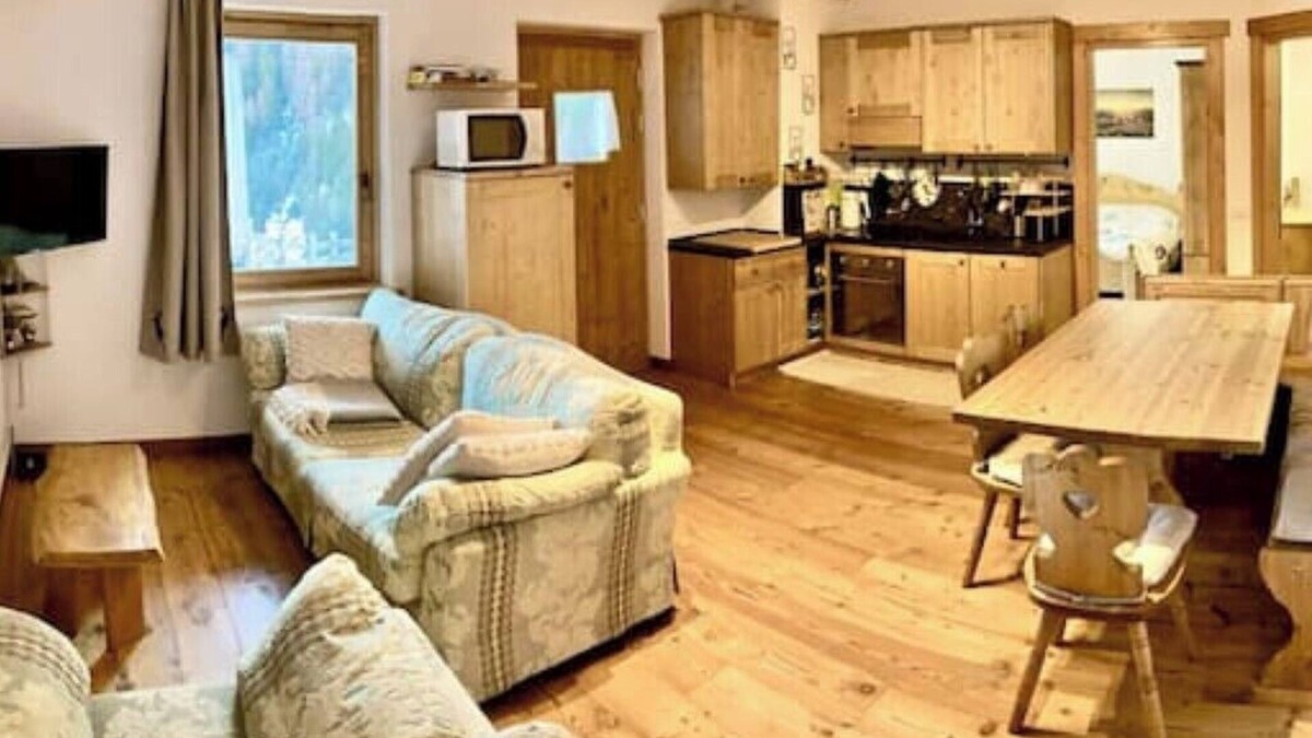 Livinallongo del Col di Lana Apartment | Jardì Val Fodom:ncharming three-room apartment with a view