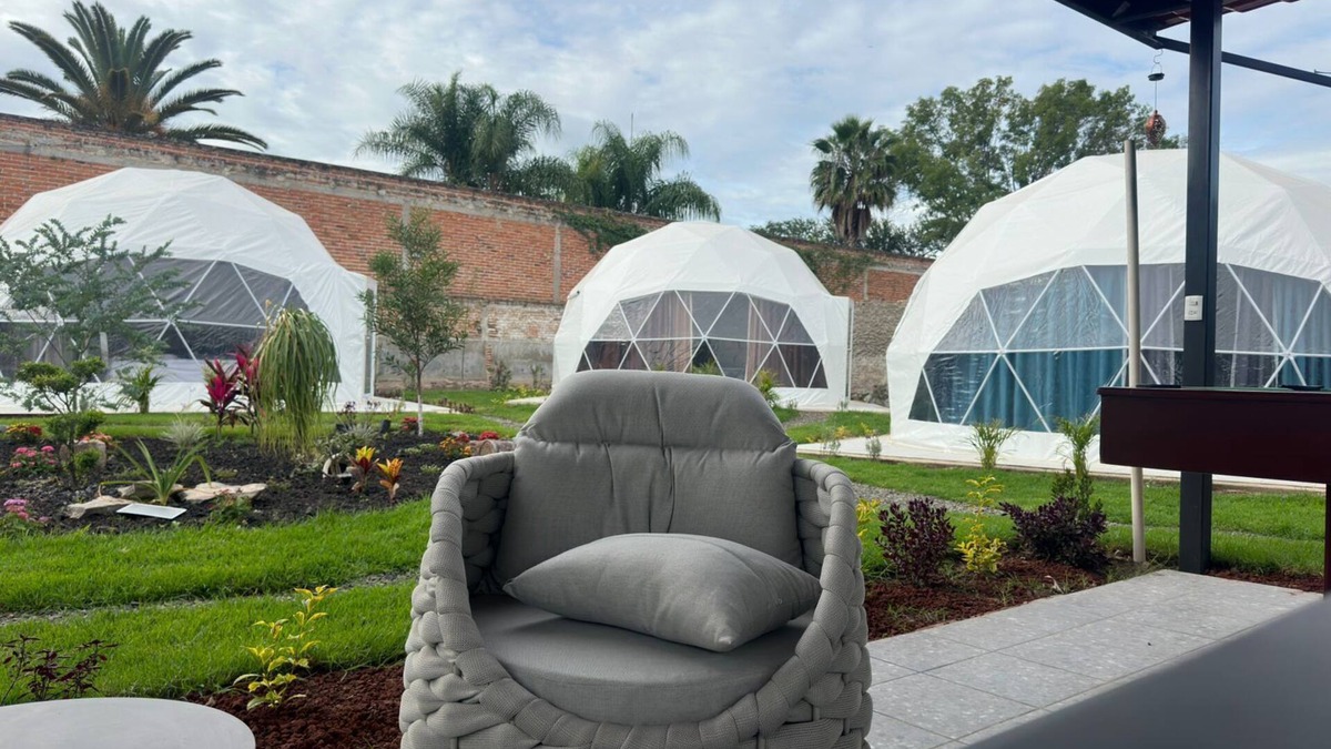 Tlajomulco de Zuniga Hotel | Jardin de las Hadas