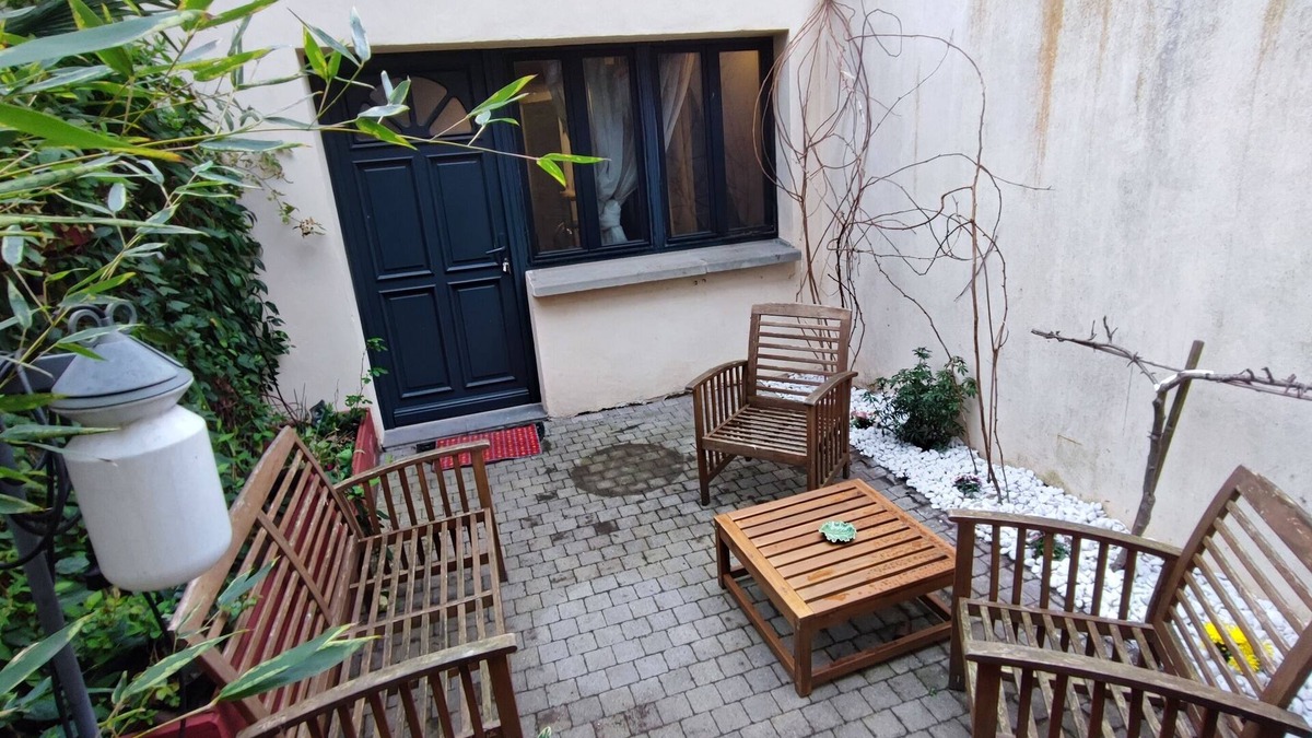 Ivry-port House | Jardin Secret Greenhouse