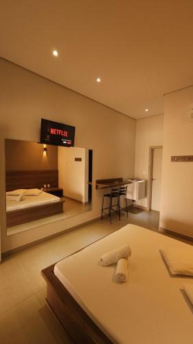 Conselheiro Lafaiete Hotel | Jardins Suites