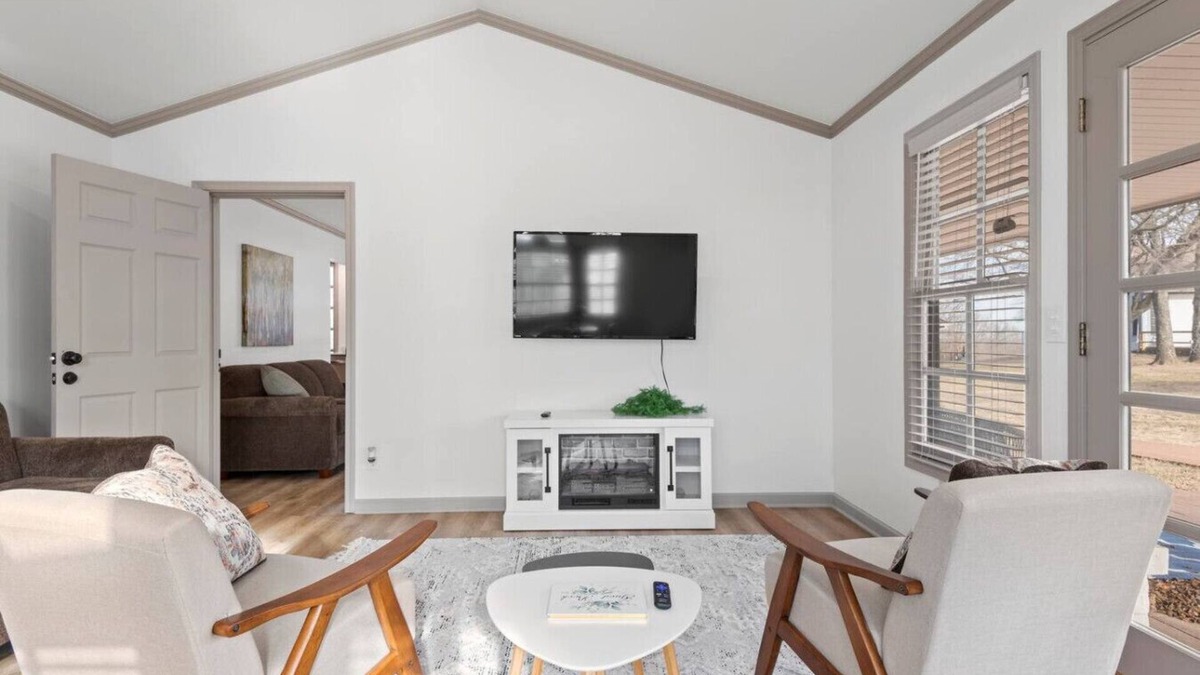 Ramona Bed & Breakfast | Jarrett Farm Resort - Suite 2