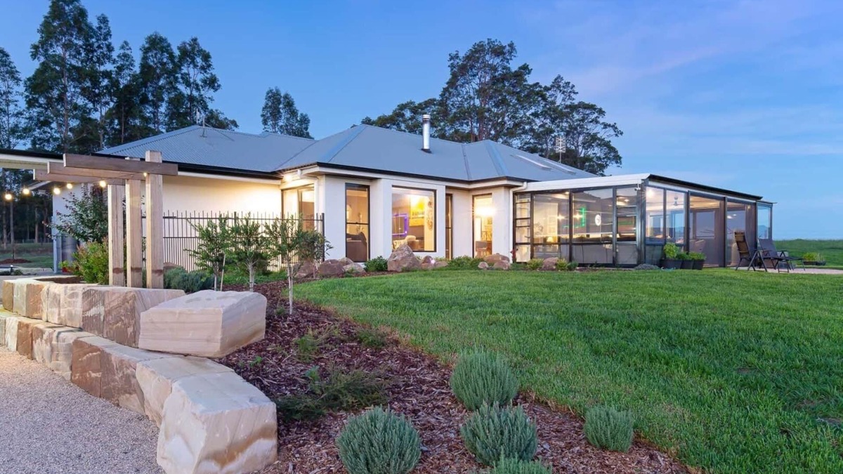 Greta Main House | Jasmine Lodge - Idyllic home with pool, mountain views and fire pit.