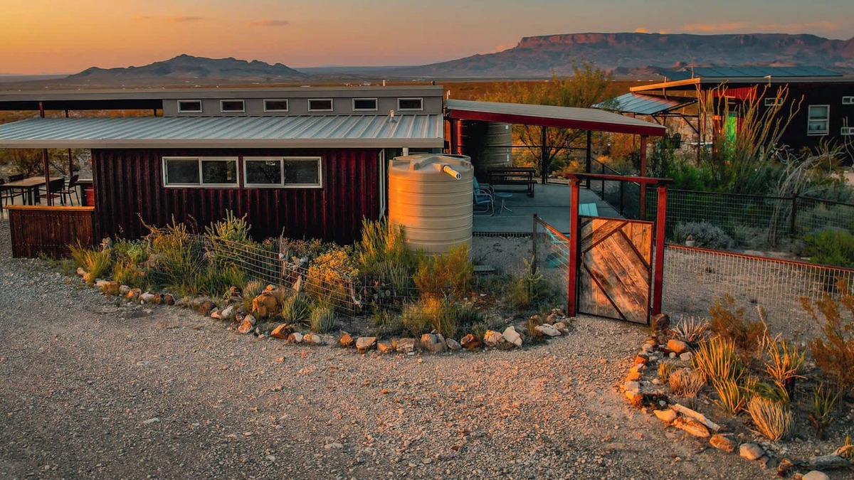 Alpine House | Javelina Hideout: Modern eco-friendly private home