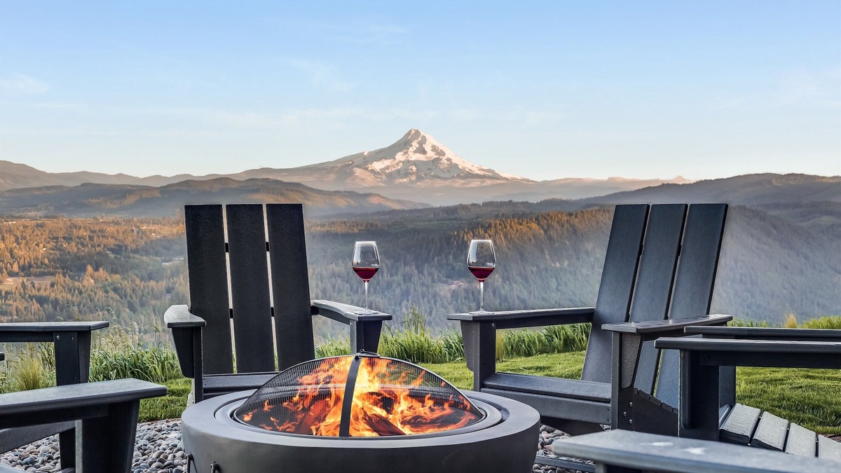 Underwood House | Jaw Drop Views! Mt Hood and Gorge!