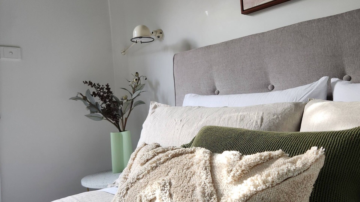 Daylesford Cottage | Jayda- *A split level home with a magical ambience *