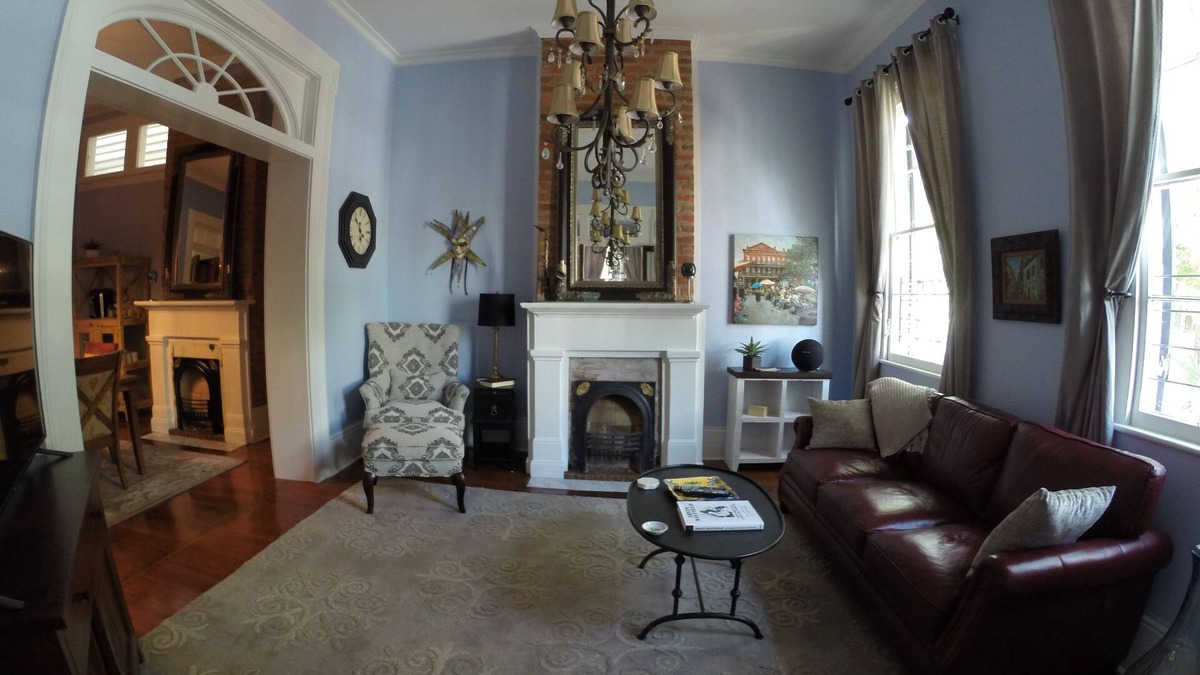 Faubourg Marigny House | JAZZY SWEET SPOT 1BLK TO FRENCH QUARTER 1.5 BLKS TO FRENCHMEN. Free Wi-Fi.