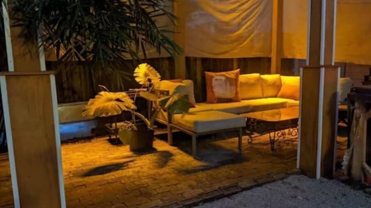 Treme House | Jazzy vibrant getaway Hot Tub Cabana