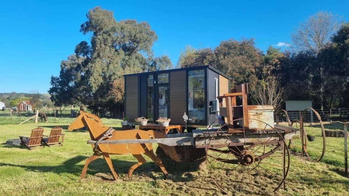 Gobur House | JBJK Homestead by Tiny Away