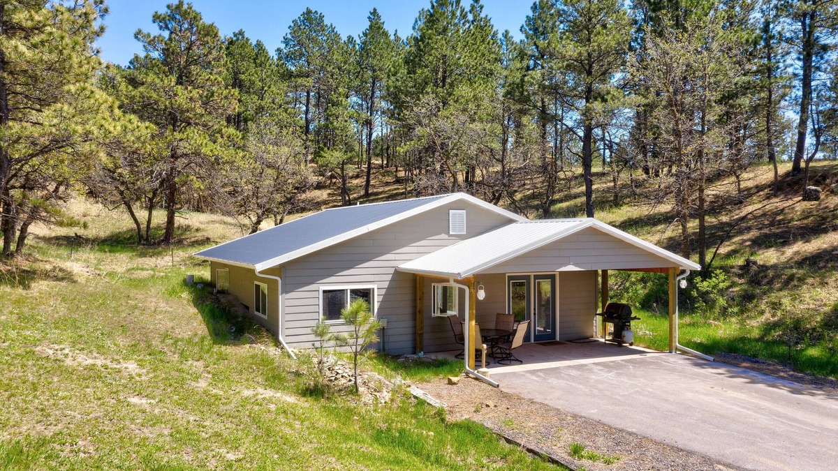 Crook County Cabin | JC Stage Stop Bunk House for relaxing in the pines!