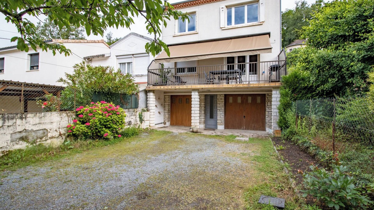 Perigueux Apartment | Jean Secret Apartment – Modern and Peaceful, Close to City Center and University