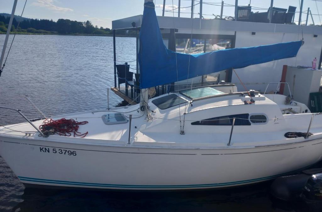 Frymburk Boat Rental | Jeanneau Sun Way 25