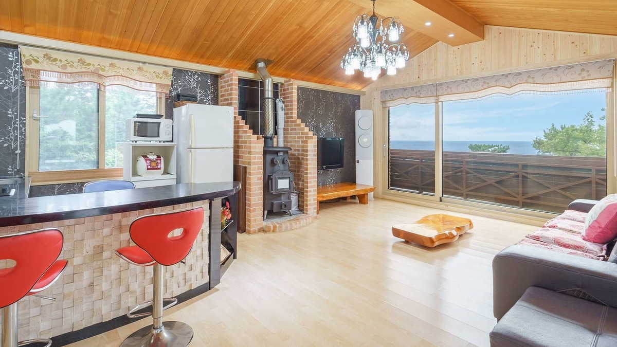 Aewol House | Jeju Oceancliffcottage