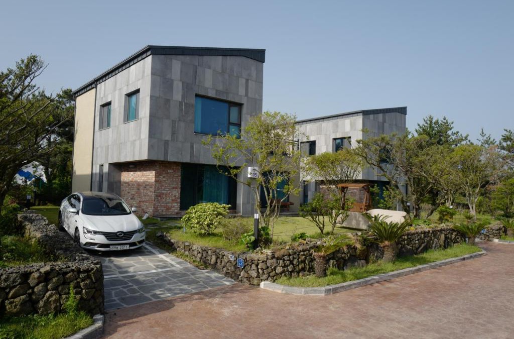 Hallim House | Jeju TheRiche Pension