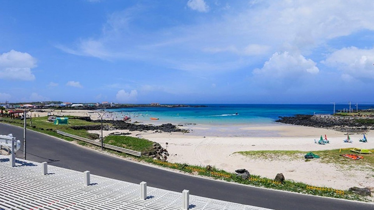 Jeju City House | Jeju Udo Baram Story Pension