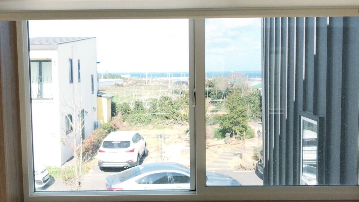 Gujwa House | Jeju Windstone No.11 Close to Kimnyeong Beach