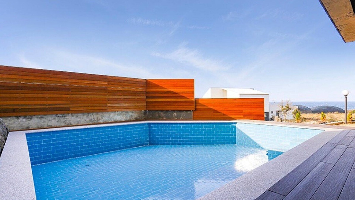 Gujwa House | Jeju Woljeong Hill Pension
