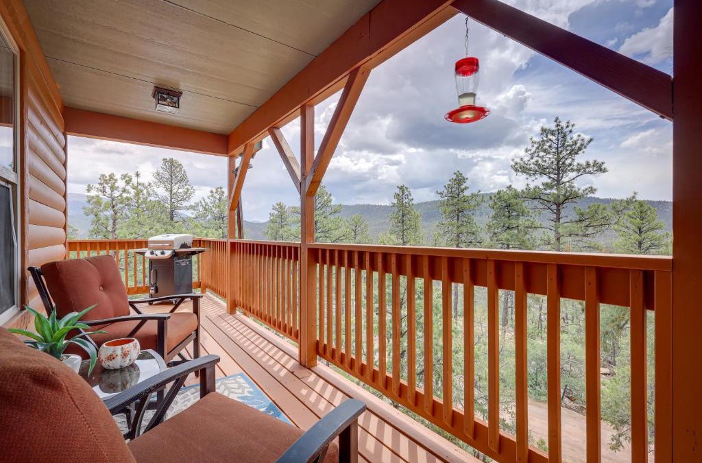 Jemez Springs House | Jemez Springs Cabin with Deck and Mountain Views!