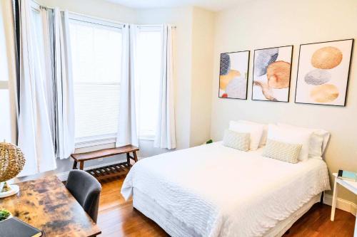 Federal Hill Apartment | Jennifer's Amazing View Private Apartment with Relaxing Deck