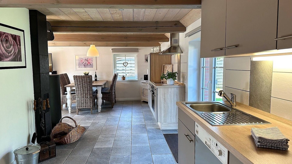Grellsbull House | Jeppe Hus, Hunde Willkommen, Eingezäunt, Kamin, Wlan, Nordseenähe, Reetdach