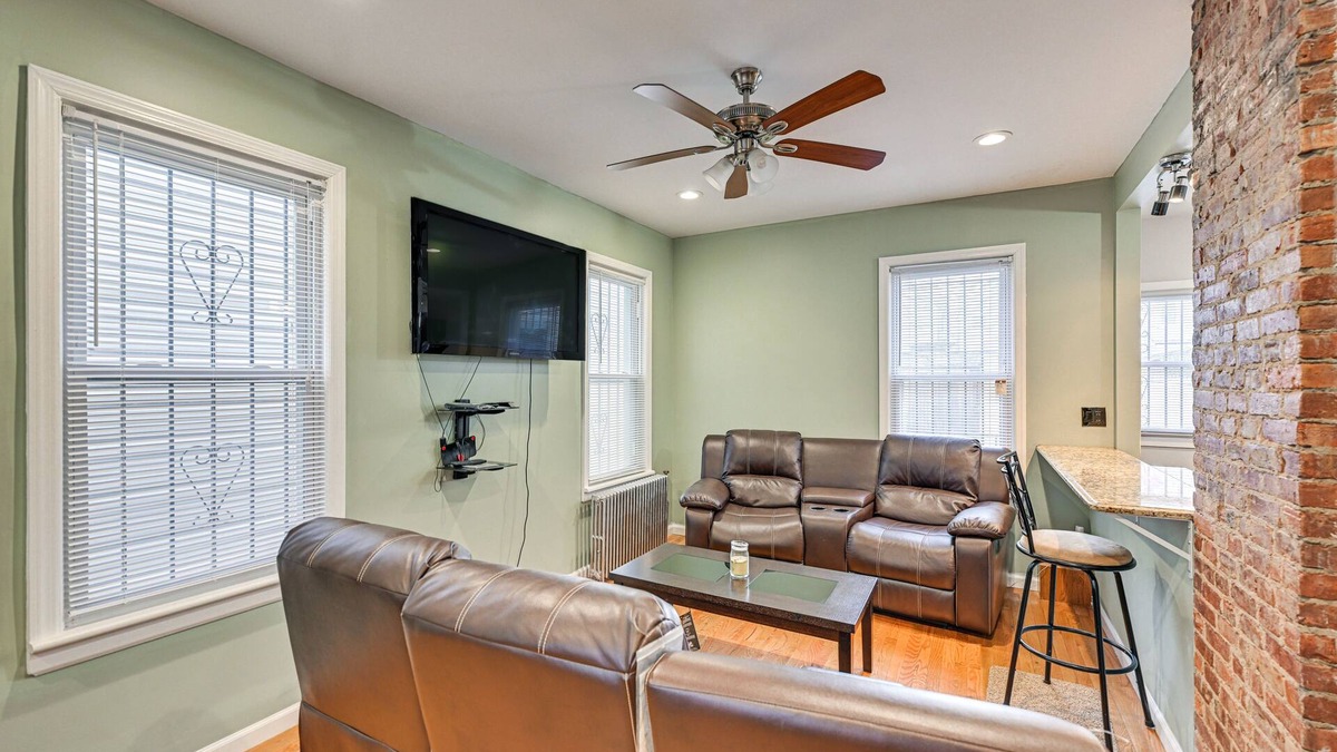 Greenville Apartment | Jersey City Apartment w/Game Room: 7 Mi to NYC!