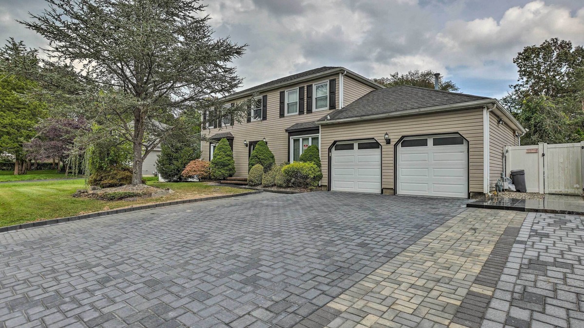 Adelphia House | Jersey Home w/Private In-Ground Pool & Hot Tub!