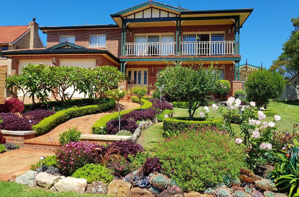 Vincentia House | Jervis Bay Blue - Vincentia