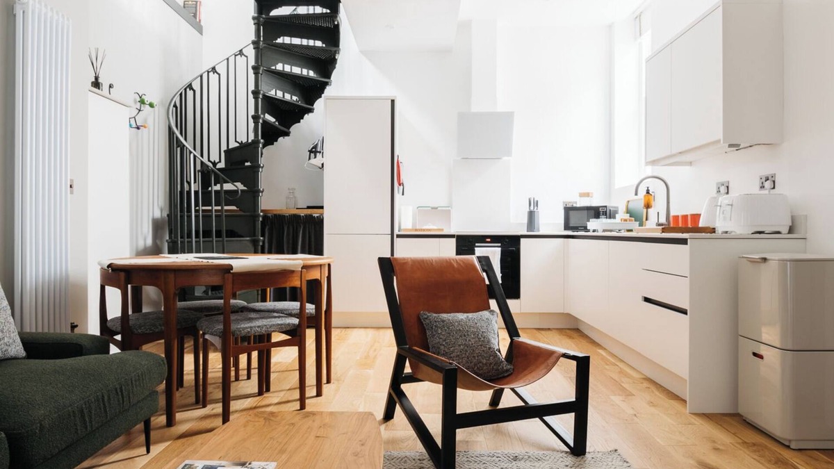 Canterbury Cottage | Jestico's, Retro Central, 1 Foc Parking - Newly listed to Vrbo