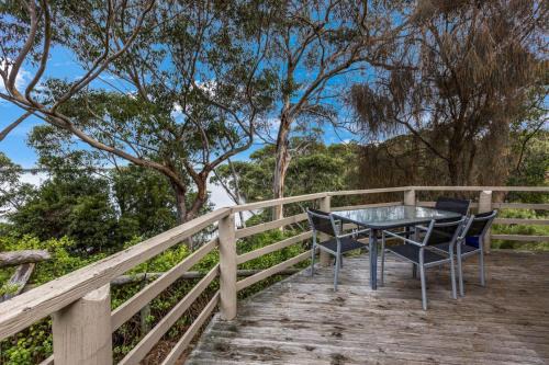 Nungurner House | Jetty View - Rosella Cabin