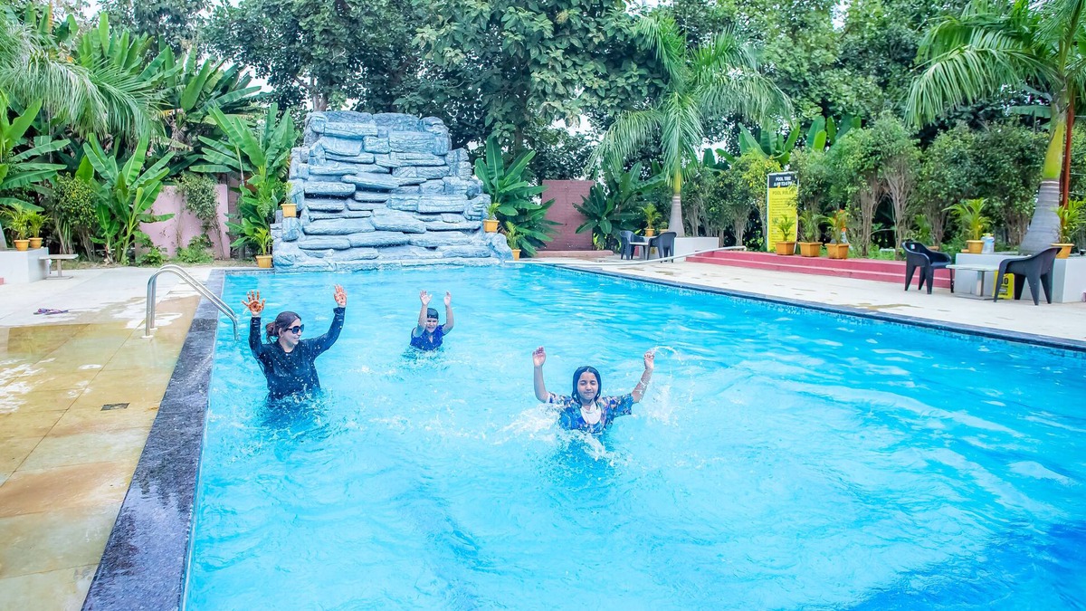 Chandrapur Hotel | Jharna Resort