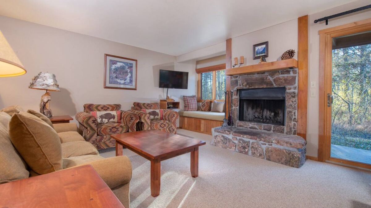 Teton Pines Condo | JHRL - Ponderosa 413, Perfect for a couple