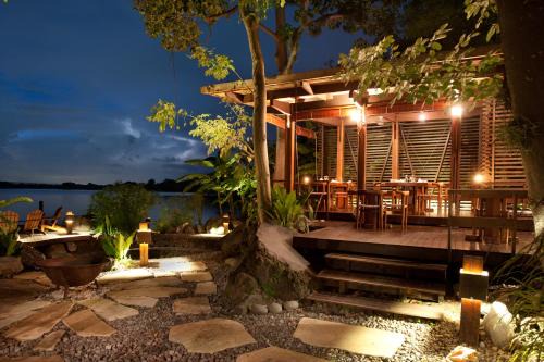 Granada Cabin | Jicaro Island Lodge Member of the Cayuga Collection