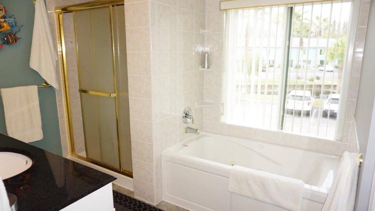 Paradise Lakes Condo | Jim Miller's R-5 with Office space