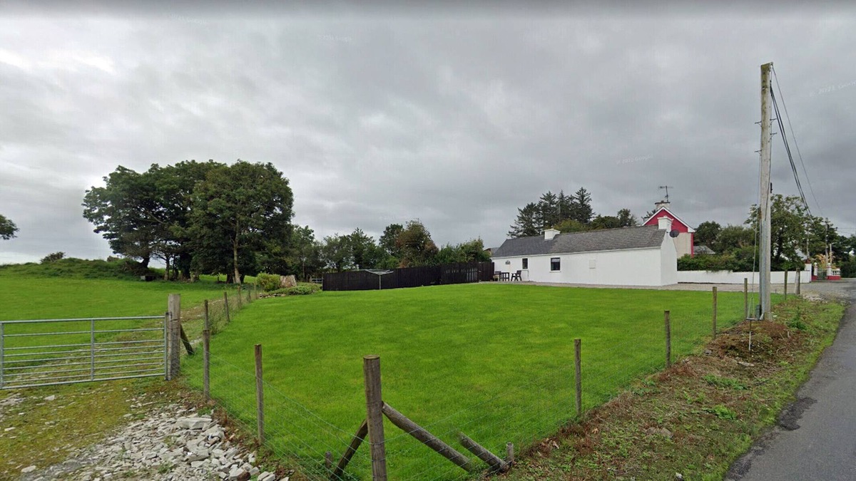 Ardara House | Jims Holiday Cottage Ardara