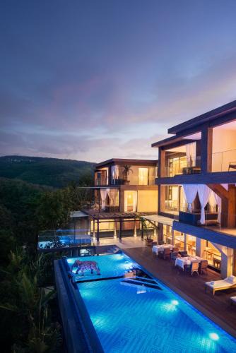 Jinghong Hotel | Jinghong Bood Panorama Resort Inn