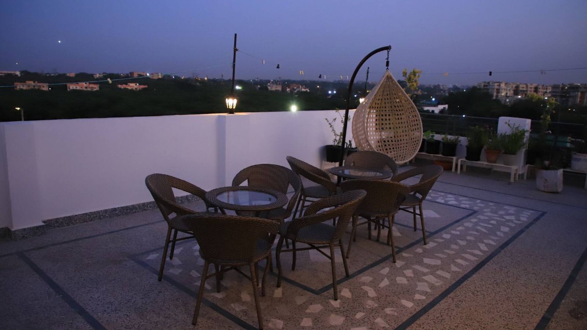 Mahipalpur Extension Bed & Breakfast | JIP Breezy Heights